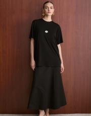 pearly istiridye broşlu t-shirt siyah 2