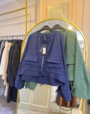 etek ucu ve kolları büzgülü önden fermuarlı aksesuarlı kısa dubai ceket lacivert