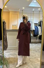 arkası kapitöne detaylı belden kemerli trençkot bordo