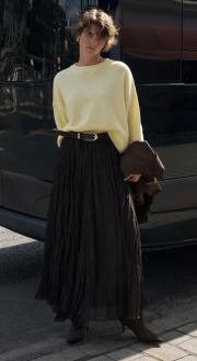 kadriye baştürk kırışık görünümlü uzun kloş etek acı kahve