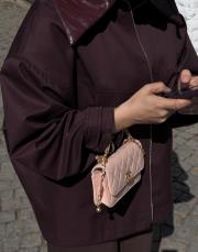 kadriye baştürk fermuarlı deri yakalı ceket mürdüm 6