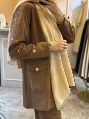 kolları çıt çıt detaylı önden fermuarlı hakim yaka ceketli takım camel 2