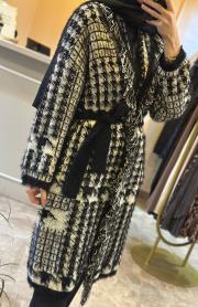 ghisa yakası püsküllü belden kuşaklı uzun ithal hırka siyah beyaz 2