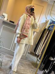 ghisa önden fermuar detalı tüvit takım ekru