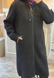 ghisa taş işlemeli fermuar ve şapka detaylı kaban siyah 5