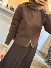 ghisa omuzu düğme detaylı vatkalı kısa triko bluz kahve 3