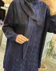 ghisa tuniği şal detaylı kendinden desenli saten takım lacivert 3