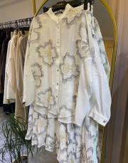 ceremony önden sedef düğmeli etekli simli keten takım ekru