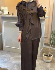 ghisa kolları ve yakası fırfır detaylı takım kahve 3