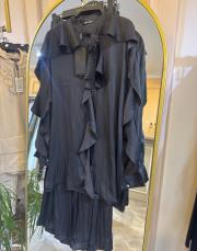 ghisa kolları ve yakası fır fır detatlı takım siyah