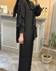 ghisa kolları ve yakası fırfır detaylı takım siyah 3